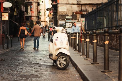 イタリア　ナポリ　スクーター