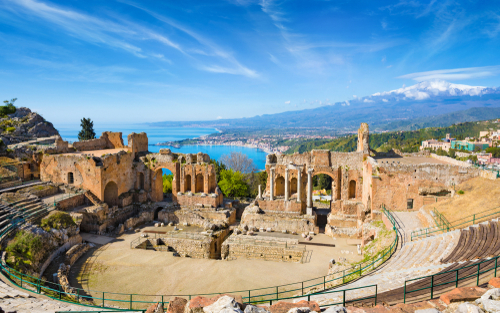 イタリア　シチリア島タオルミーナの古代円形劇場