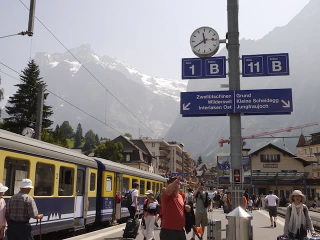 グリンデルワルト駅