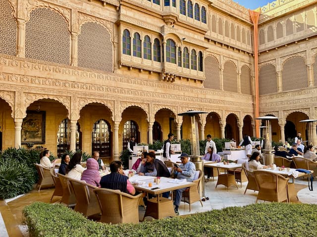インド　ジャイサルメール　Suryagarh Jaisalmerホテル