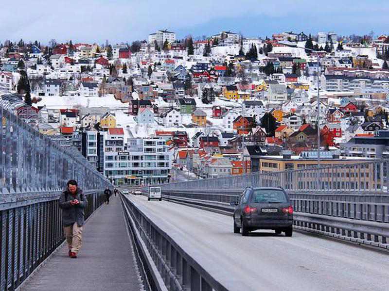 ノルウェーのトロムソ橋