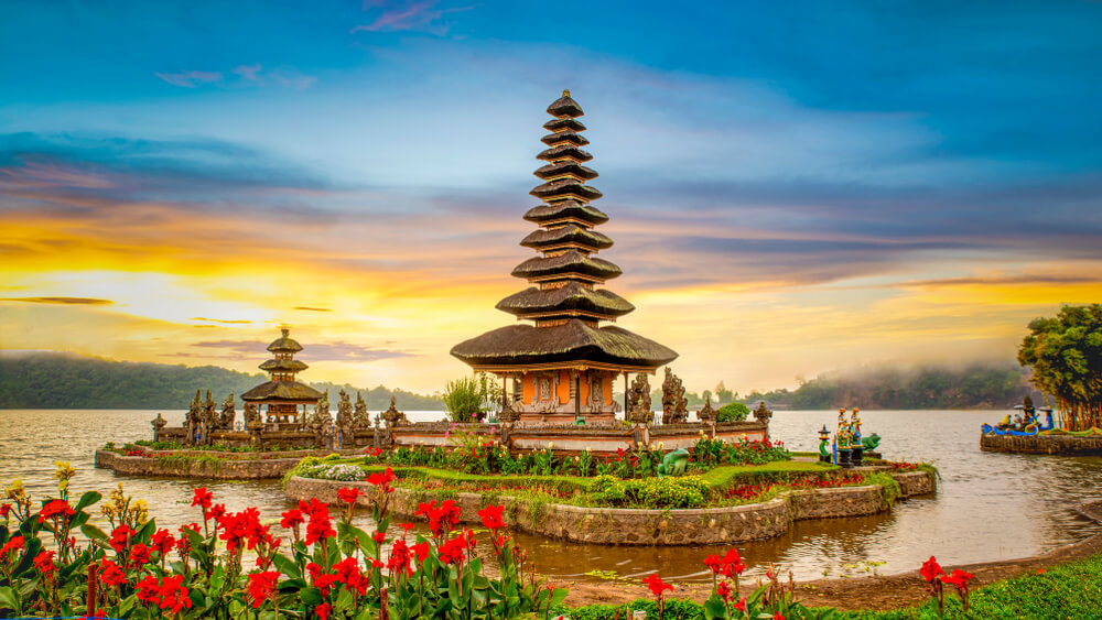  インドネシア旅行の観光日数や物価、現金の目安をご紹介 - Oooh Magazine 