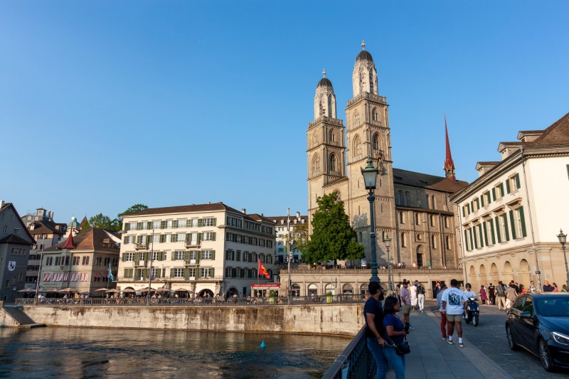 スイス】海外旅行で避けるべき危険エリアと対策まとめ - Oooh Magazine